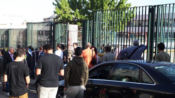 Εκκενώθηκε το σχολικό συγκρότημα της Γκράβας λόγω συναγερμού για διαρροή αερίου