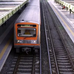 Πτώση ατόμου από πεζογέφυρα στον σταθμό ηλεκτρικού Αγίου Νικολάου