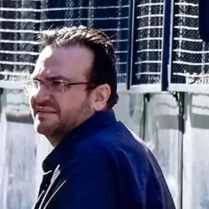 Ο Φίλιππος Καμπούρης και η σύζυγός του κατηγορούνται για 5 κακουργήματα και ένα πλημμέλημα για την απάτη κατά του ΕΦΚΑ