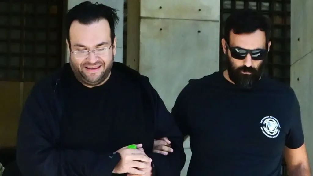 Φίλιππος Καμπούρης: Ζημίωσαν το Δημόσιο με 5,3 εκατ. ευρώ και «σήκωσαν» από τους τραπεζικούς 2,2 εκατ. ευρώ
