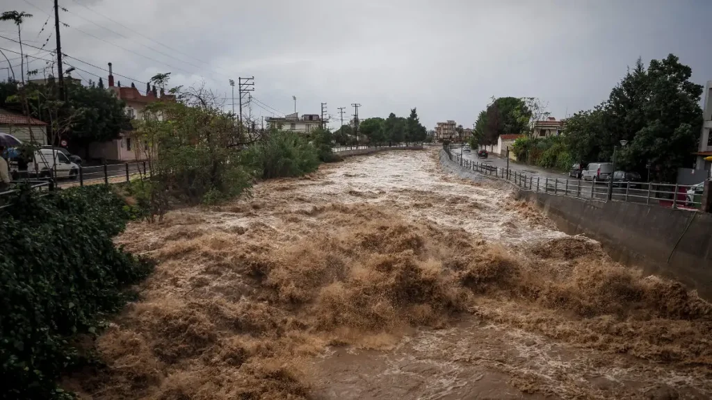 Μεγάλα ύψη βροχής σε Ρόδο, Κεντρική Ελλάδα και Χαλκιδική – Στα 295 mm οι τόνοι νερού ανά στρέμμα στη Στενή Ευβοίας
