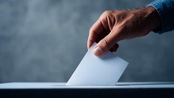 Ενδιάμεσες εκλογές στις ΗΠΑ: Ρεκόρ με συμμετοχή 47,9 εκατομμυρίων Αμερικανών – Μεγαλύτερη προσέλευση Δημοκρατικών, Αφροαμερικανών και ισπανόφωνων