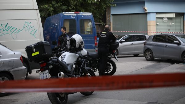 "Φαινόταν σαν έτοιμο δέμα προς παράδοση": Τα δύο σενάρια της ΕΛΑΣ για την έκρηξη στον Κολωνό