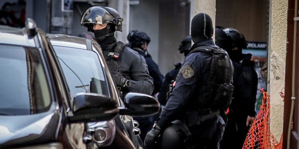 Βίντεο-ντοκουμέντο δευτερόλεπτα μετά την έκρηξη σε πολυκατοικία στον Κολωνό -Τα αναπάντητα ερωτήματα, ο ένοικος που βρέθηκε στο μικροσκόπιο