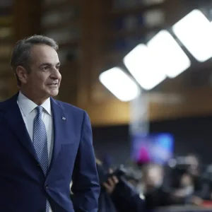 Κυριάκος Μητσοτάκης: Παράθυρο για νέα μέτρα από τις Βρυξέλλες – Δεν θα ρίξουμε τη χώρα στα βράχια λόγω εκλογών απάντησε στην αντιπολίτευση