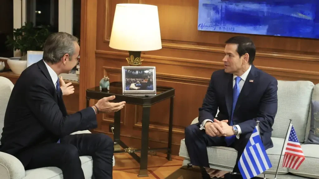 Επίσκεψη Ρούμπιο: Η φωτογραφία που μπήκε ανάμεσα σε Μητσοτάκη και Αμερικανό ΥΠΕΞ στο Μέγαρο Μαξίμου και η καθόλου τυχαία επιλογή της