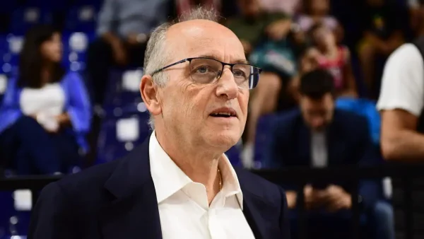 Ο Βαγγέλης Λιόλιος ολοκλήρωσε την απολογία του μετά από 3,5 ώρες - Αρνείται το βαρύ κατηγορητήριο