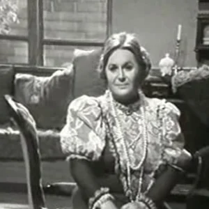 Μπέτυ Βαλάση: Η «Λωξάντρα» που μπήκε σε κάθε ελληνικό σπίτι, πώς κατάφερε να πάρει τον ρόλο που έγραψε τηλεοπτική ιστορία
