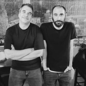 Μαθιουδάκης και Θεοδωρόπουλος έρχονται στη Λαμία για μια απολαυστική βραδιά stand-up comedy στο The Blind Pig