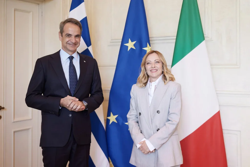 Η Κομισιόν θα εξετάσει τις προτάσεις Ελλάδας-Ιταλίας για δημοσιονομική ευελιξία -Τα επόμενα βήματα μετά το Eurogroup