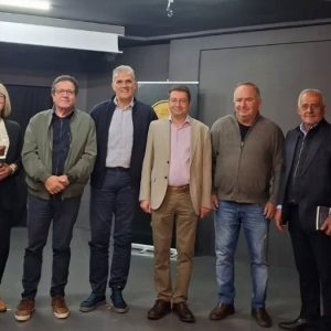 Με επιτυχία πραγματοποιήθηκε η βιβλιοπαρουσίαση του Ευθύμιου Γκούμα στην Αταλάντη (ΦΩΤΟ)