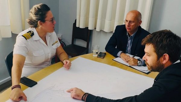 Συνάντηση Γιάννη Οικονόμου με τη Λιμενάρχη Στυλίδας και τον Πρόεδρο του Λιμενικού Τμαείου