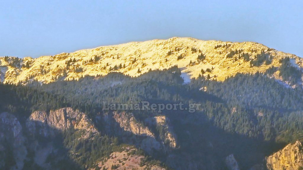 Χιονισμένες οι κορυφές της Οίτης από Οκτώβρη μήνα!