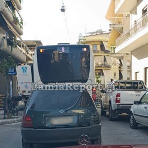 Λαμία: «17 λεπτά εγκλωβισμένοι στο κέντρο της πόλης»