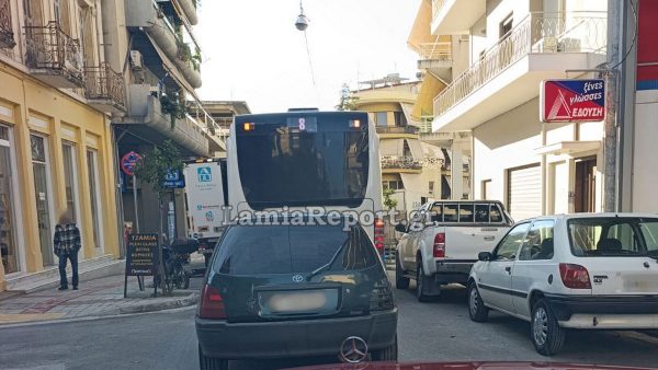 Λαμία: «17 λεπτά εγκλωβισμένοι στο κέντρο της πόλης»