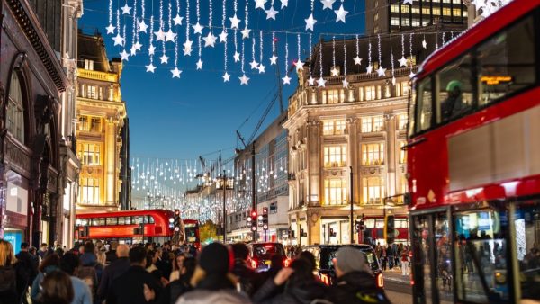 Τέλος εποχής για την Oxford Street: Ο διάσημος εμπορικός δρόμος του Λονδίνου γίνεται πεζόδρομος - Το σχέδιο με δέντρα, πλατείες και εστιατόρια