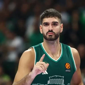 Ολυμπιακός και Παναθηναϊκός κάνουν πρεμιέρα στη GBL: Εκτός με Ηρακλή οι ερυθρόλευκοι, εντός με Βίκο οι πράσινοι