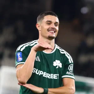 Παναθηναϊκός – Άρης 2-1: Ο Ραστόντερ με τακουνάκι στο 89′ έδωσε το τρίποντο στους πράσινους στο Superbet Κύπελλο Ελλάδας
