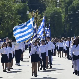 Η μαθητική παρέλαση της 28ης Οκτωβρίου στο κέντρο της Αθήνας σε 30 φωτογραφίες -Με λαμπρότητα και υπερηφάνεια