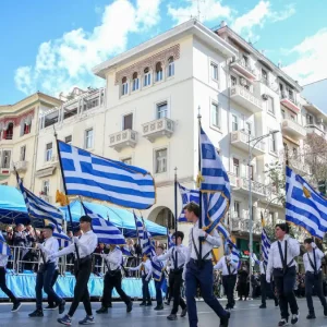 28η Οκτωβρίου: Με παλμό και περηφάνεια η μαθητική παρέλαση στη Θεσσαλονίκη για την επέτειο του «ΟΧΙ»