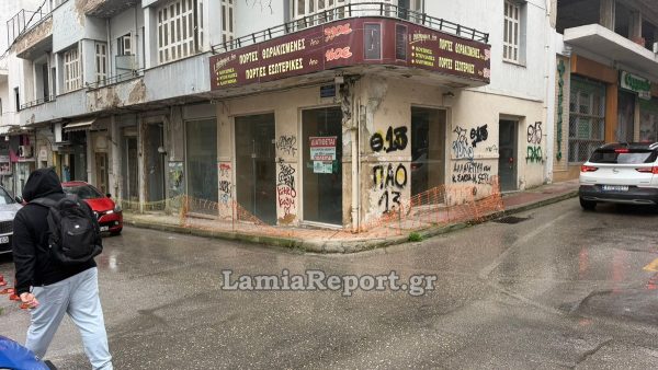 Προσοχή στη συμβολή των οδών Δροσοπούλου και Έσλιν