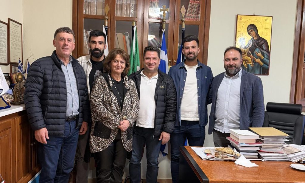 Δωρεά βιβλίων στη Δημοτική Βιβλιοθήκη Δομοκού από τον Πολιτιστικό και Εξωραϊστικό Σύλλογο Διβριωτών Ν. Φθιώτιδας