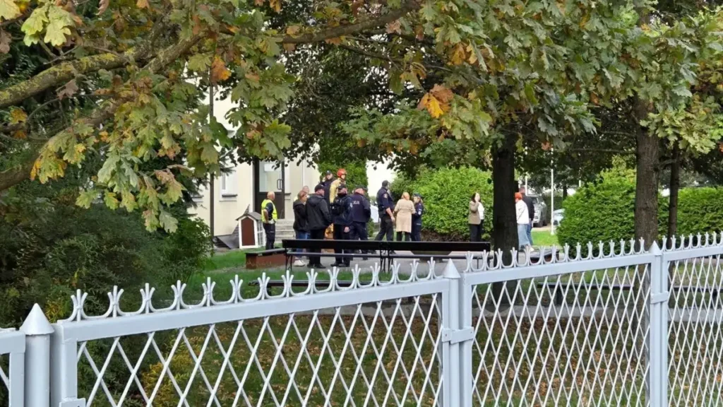 Πολωνία: Στους 10 οι τραυματίες από την επίθεση με ματσέτα σε σχολείο – Μαθητές οχυρώθηκαν στις αίθουσες για να σωθούν