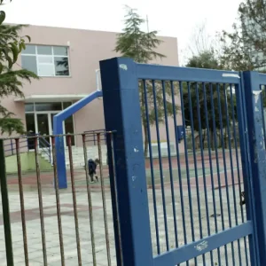 Βούλα: Καθηγητής γυμναστικής κατηγορείται πως παρενόχλησε σεξουαλικά 3 μαθητές του