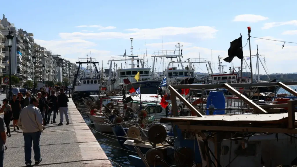 Διπλασιάζεται η επιδότηση πετρελαίου για τους ψαράδες: Στα 32 λεπτά για Απρίλιο και Μάιο, στα 24 λεπτά το καλοκαίρι