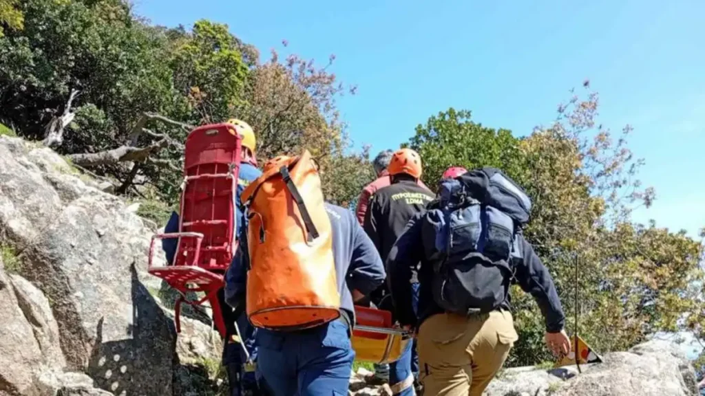 Κόρινθος: Κατέρρευσε 42χρονος κατά τη διάρκεια πεζοπορίας – Μεταφέρθηκε χωρίς τις αισθήσεις του στο νοσοκομείο