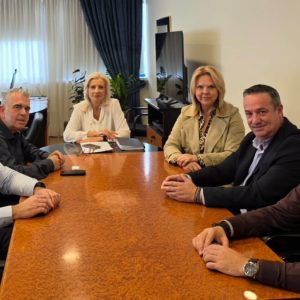 Η Γενική Γραμματέας της Αποκεντρωμένης Διοίκησης Θεσσαλίας – Στερεάς Ελλάδας, Ρένα Καραλαριώτου, συναντήθηκε με τους δημάρχους της Εύβοιας