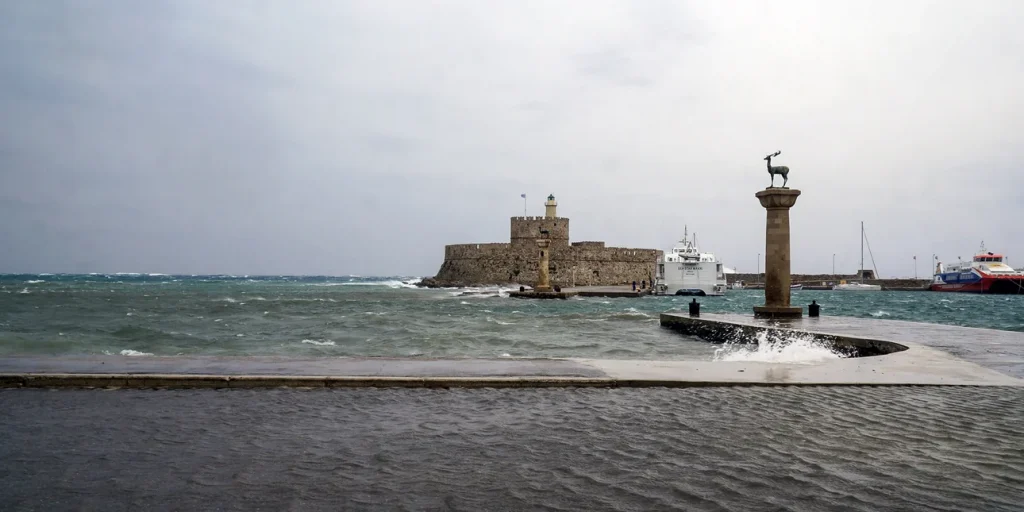 Ρόδος: «Τον Βαγγέλη μας τον έβγαλαν με μια κουβέρτα από το αυτοκίνητο» – Συγκλονίζει η αδελφή του 62χρονου που έχασε τη ζωή του από την κακοκαιρία