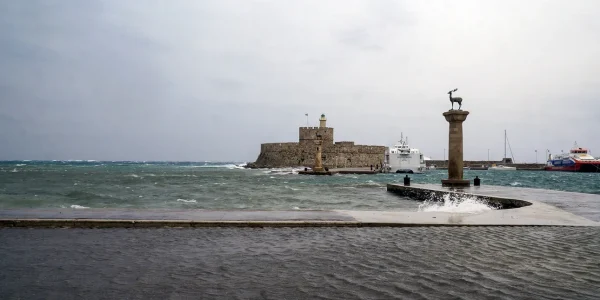 Ρόδος: «Τον Βαγγέλη μας τον έβγαλαν με μια κουβέρτα από το αυτοκίνητο» – Συγκλονίζει η αδελφή του 62χρονου που έχασε τη ζωή του από την κακοκαιρία