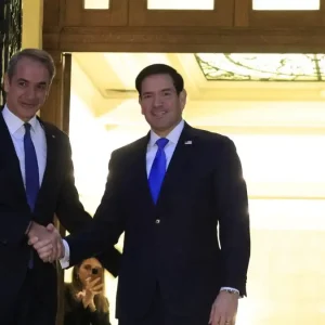 «Μητσοτάκης: Στα νερά του Αιγαίου έχει ένα αεράκι, έναν ελαφρύ κυματισμό – Ο Τσίπρας δεν ξέρει τα βασικά»