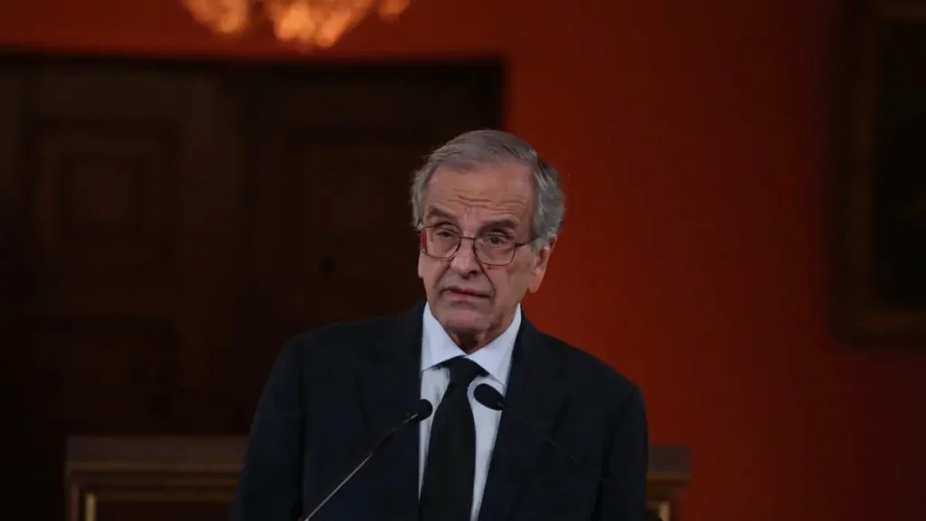 Αντώνης Σαμαράς: Το τηλεφώνημα με υπάλληλο υπουργείου που συστήθηκε σαν «Πούτιν» και το παρασκήνιο πίσω από τα Μνημόνια