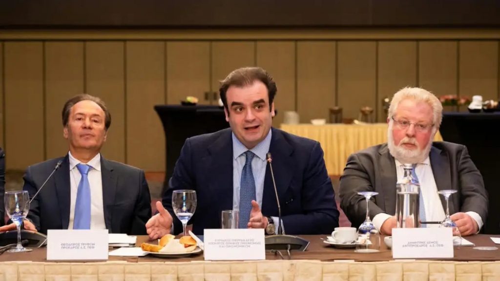 Πιερρακάκης προς φαρμακοβιομήχανους: Θέλουμε η Ελλάδα να γίνει σημαντικό κέντρο παραγωγής – Στήριξη από ΥΠΑΝ μέσω αναπτυξιακού νόμου