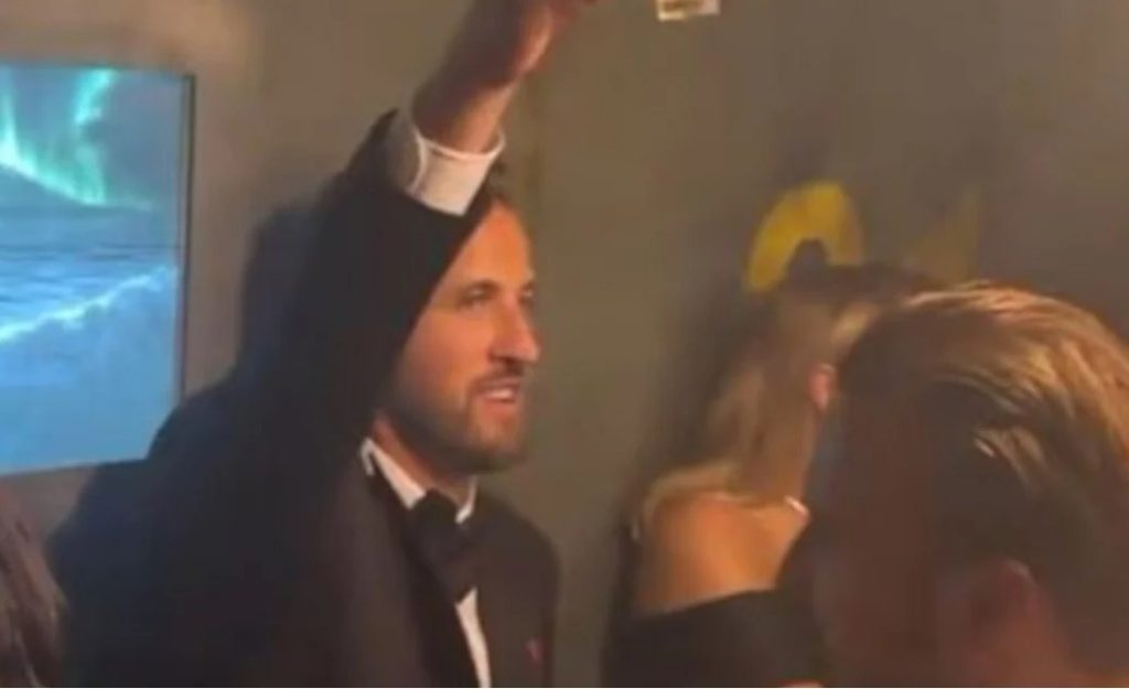 Το after party του Χάρι Κέιν μετά την κατάκτηση της Χρυσής Μπάλας -Ήπιε με μέτρο, γύρισε στις προπονήσεις, δείτε βίντεο