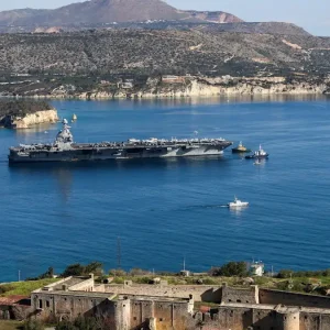 Γυναίκα συνελήφθη για κατασκοπεία στη Σούδα - Φωτογράφιζε τις στρατιωτικές εγκαταστάσεις