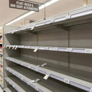 Ιταλία: Άδειασαν τα ράφια των σούπερ μάρκετ από την απεργία των φορτηγών – Στέρεψε ο Νότος από καύσιμα και τρόφιμα