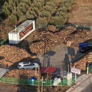 Σπερχειάδα: Προμηθευτείτε καυσόξυλα από τη μάντρα "Cani Solutions" και απολαύστε έναν ζεστό και οικονομικό χειμώνα