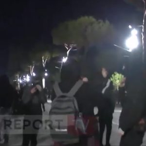 Αλβανία: Συνεχίζονται οι κινητοποιήσεις στα Τίρανα κατά της κυβέρνησης του Έντι Ράμα – Στους δρόμους γιατροί και φοιτητές