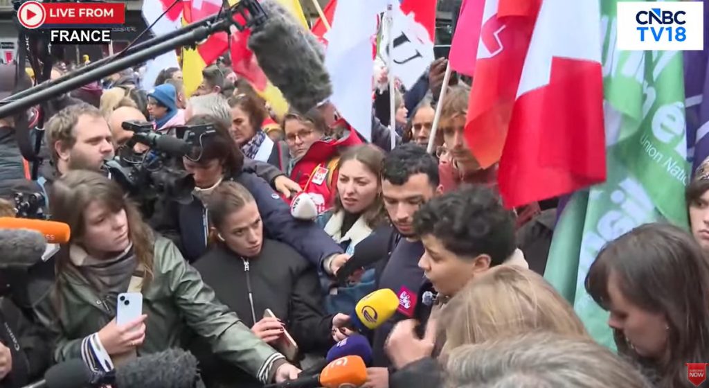 Γαλλία: Η αλλαγή διαδρομής της πορείας στο Παρίσι δυναμιτίζει το κλίμα στις διαδηλώσεις – Ένταση σε Λυών και Ορλεάνη