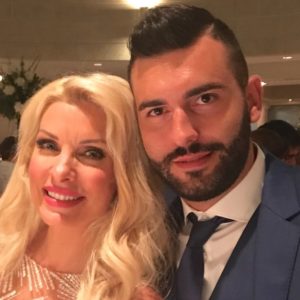 Η Ελένη Μενεγάκη ευχήθηκε στον ετεροθαλή αδερφό της για τα γενέθλιά του: «Τα πιο όμορφα είναι ακόμα μπροστά»