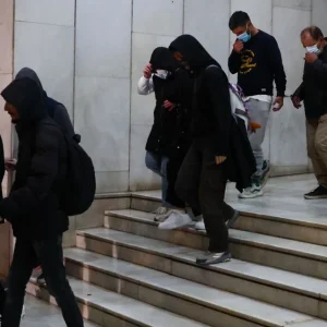«Χωριάτικο»: Βαριές ποινικές διώξεις και για τους 59 συλληφθέντες -Εννέα κακουργήματα και δύο πλημμελήματα