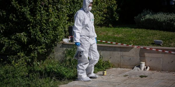 Συναγερμός στο κέντρο της Αθήνας -Ύποπτο αντικείμενο στη Σισίνη, σπεύδουν τα ΤΕΕΜ