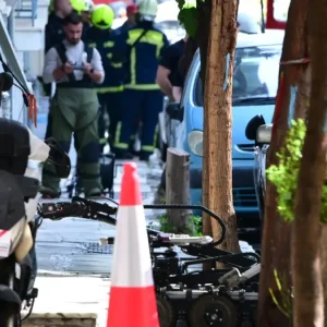 Συναγερμός στα Εξάρχεια για ύποπτη τσάντα, ποιοι δρόμοι έχουν κλείσει