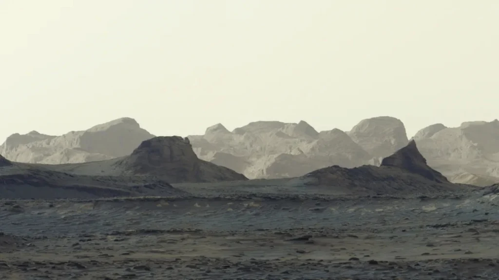 Η NASA κατέγραψε πανοραμικά την αυγή στον Άρη και αποκάλυψε ένα παράξενο γεωλογικό μυστήριο