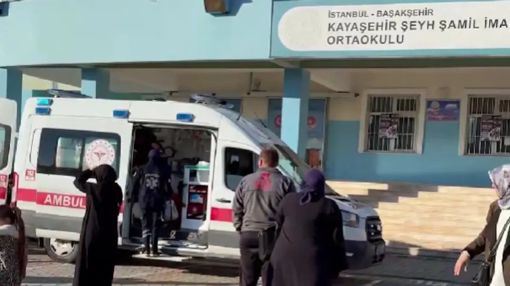 Κωνσταντινούπολη: Νεκρή η μία από τις μαθήτριες που δέχτηκαν επίθεση με μαχαίρι από 15χρονη σε γυμνάσιο