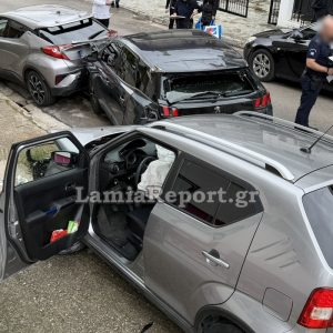 Λαμία: Κόλλησε το γκάζι και τα πήρε παραμάζωμα - Από τύχη δεν υπήρξε σοβαρός τραυματισμός - Δείτε εικόνες