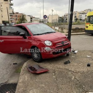 Τροχαίο σε «γνωστή» διασταύρωση στη νότια Λαμία - Δείτε εικόνες